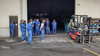 フォークリフト運転技能大会の様子