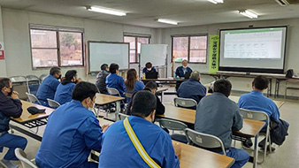 フォークリフト運転技能大会の様子